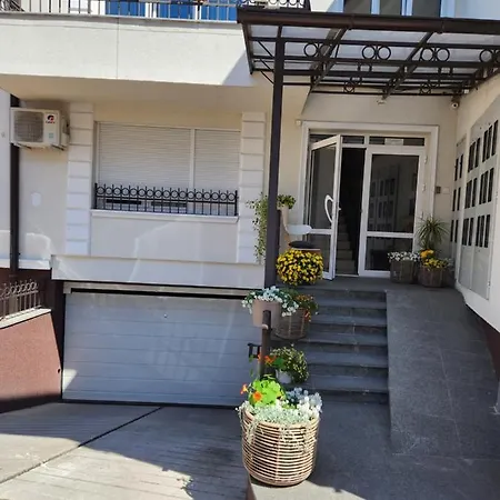 Live & Sleep Apartment Novi Sad