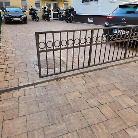 Apartment Live & Sleep *