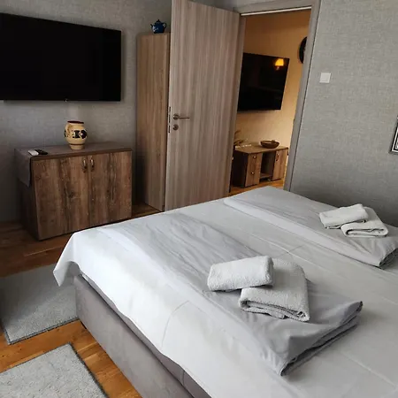 Live & Sleep * Novi Sad