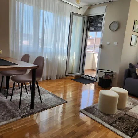 Live & Sleep Apartment Novi Sad