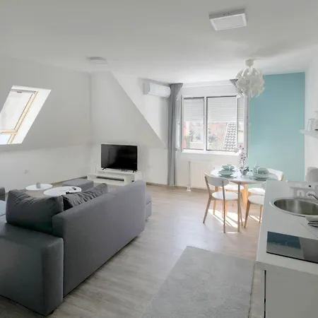 Live & Sleep Apartment *